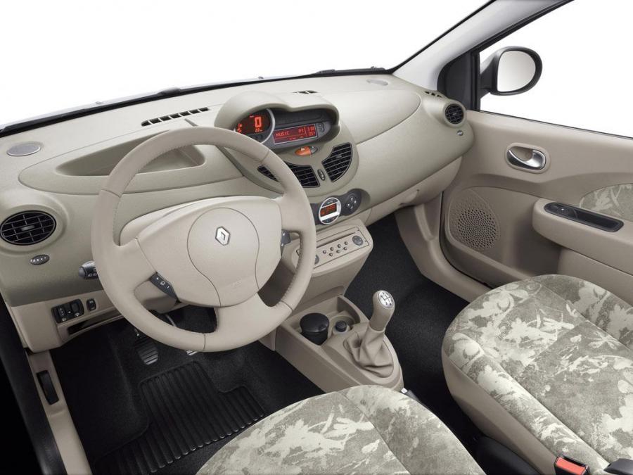  Renault Twingo 2007 года  (фото 2 из 91)